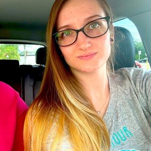 Meet your Posher, Lindsey